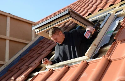 Pose de fenêtres de toit Velux à Outriaz